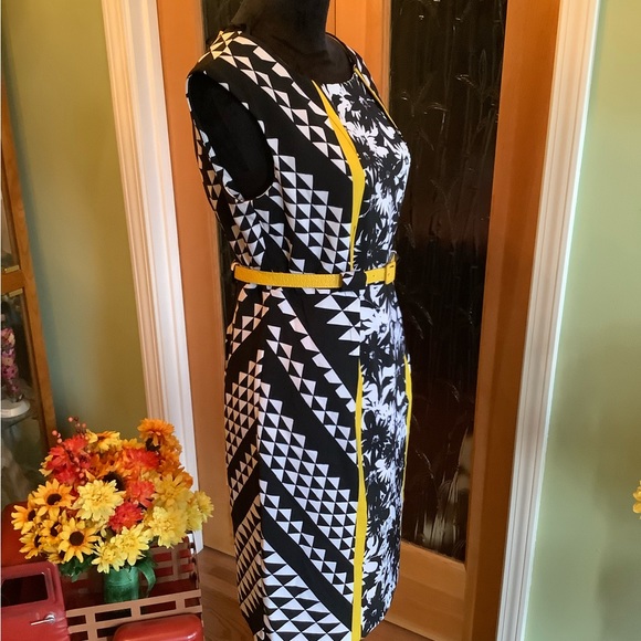 Emma & Michele Black & Yellow Daisy Dress NWT size 8 - Picture 3 of 12